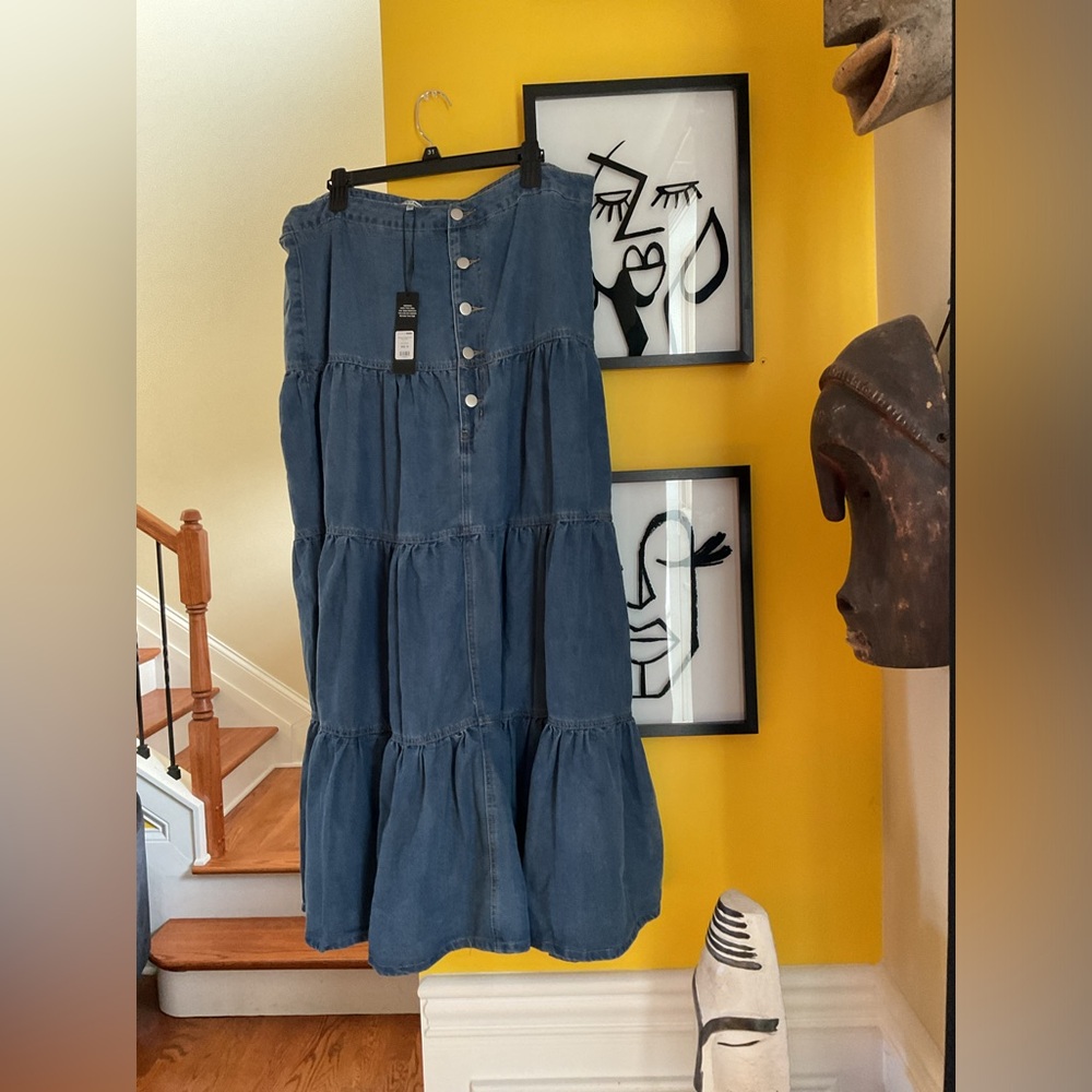 Faahion NOVA Denim Blue Tiered Skirt Size 1X NWT